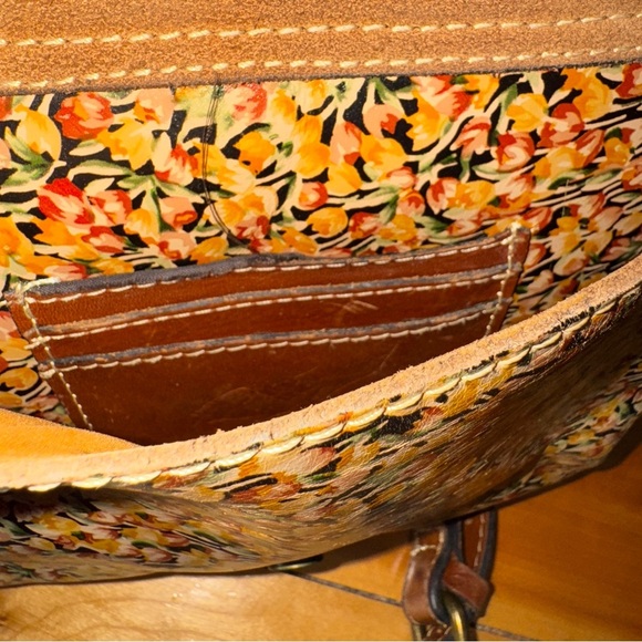 Patricia Nash Avellino Crossbody Handbag Floral Pattern -Leather - Picture 4 of 12
